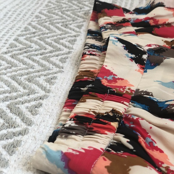 Shorts - Picture 2 of 5